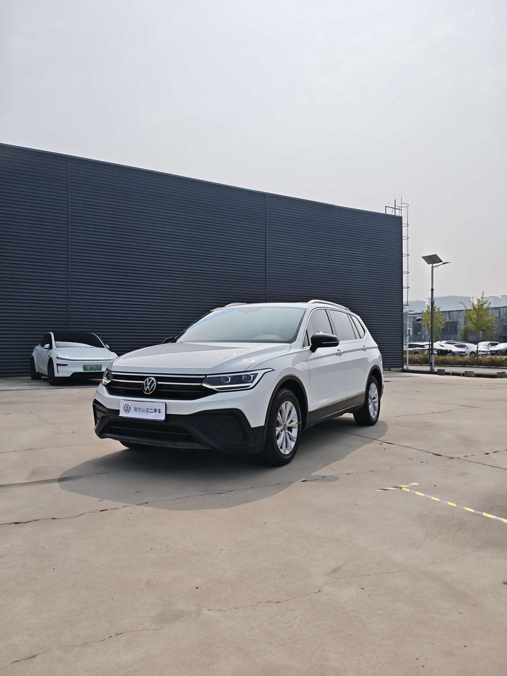 Volkswagen Tiguan L