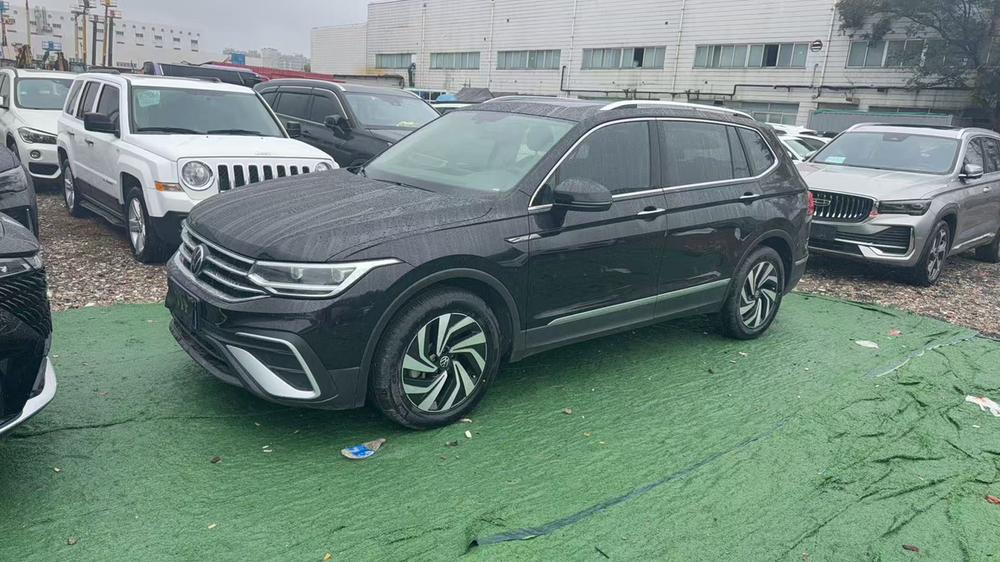 Volkswagen Tiguan L