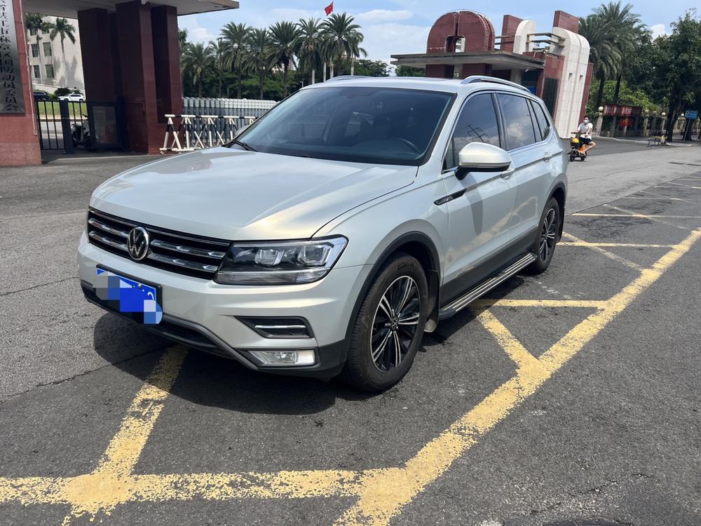 Volkswagen Tiguan L