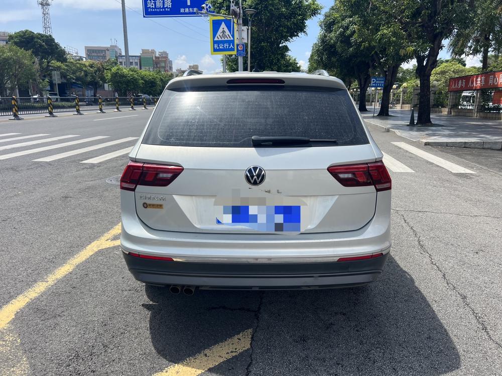 Volkswagen Tiguan L