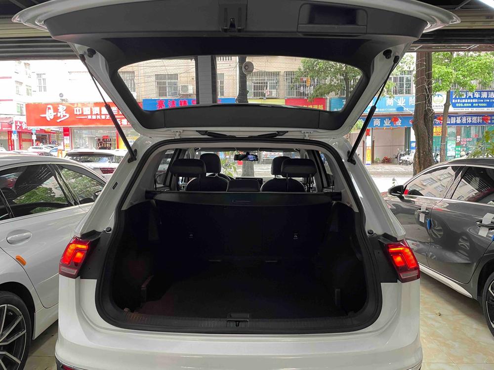Volkswagen Tiguan L