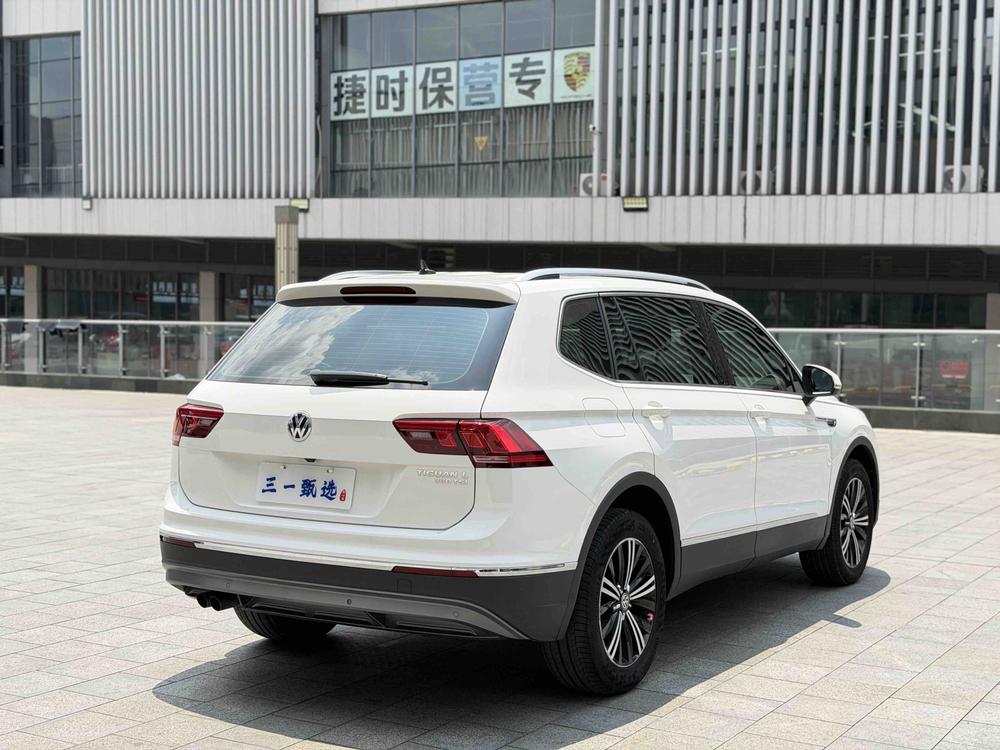 Volkswagen Tiguan L