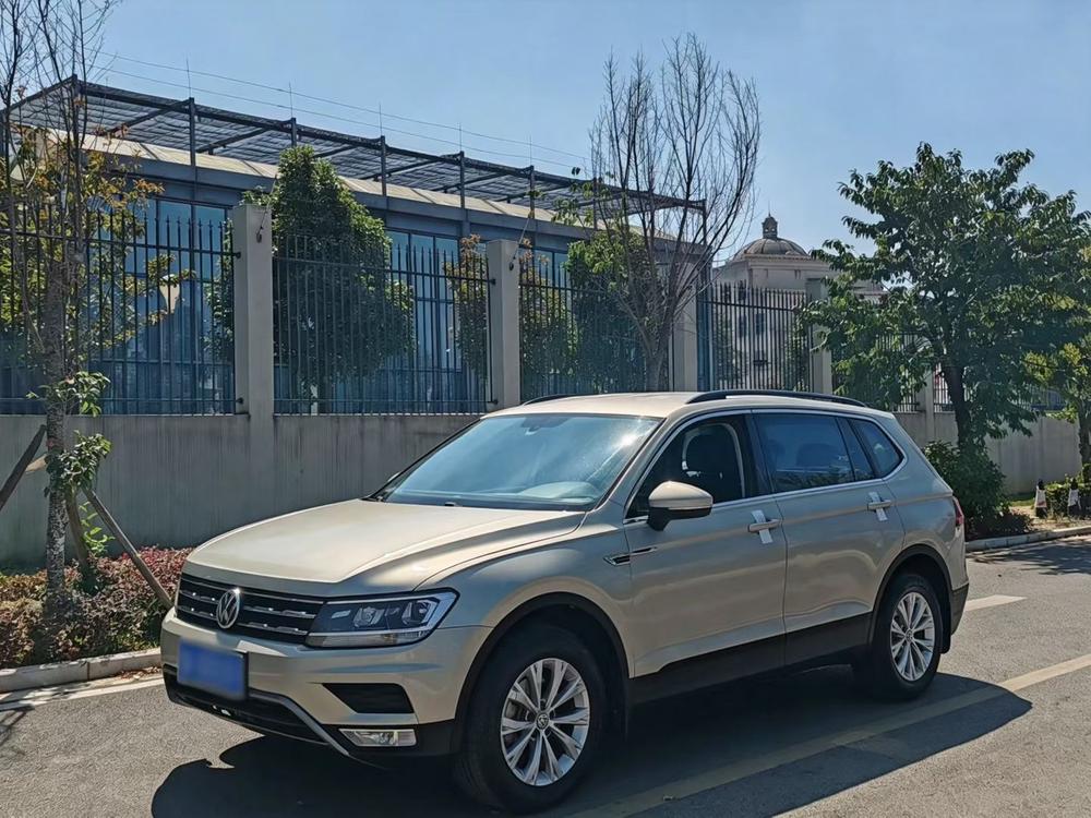 Volkswagen Tiguan L