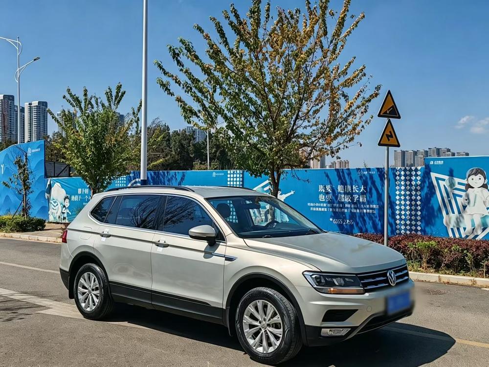 Volkswagen Tiguan L