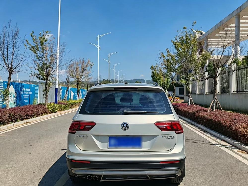 Volkswagen Tiguan L