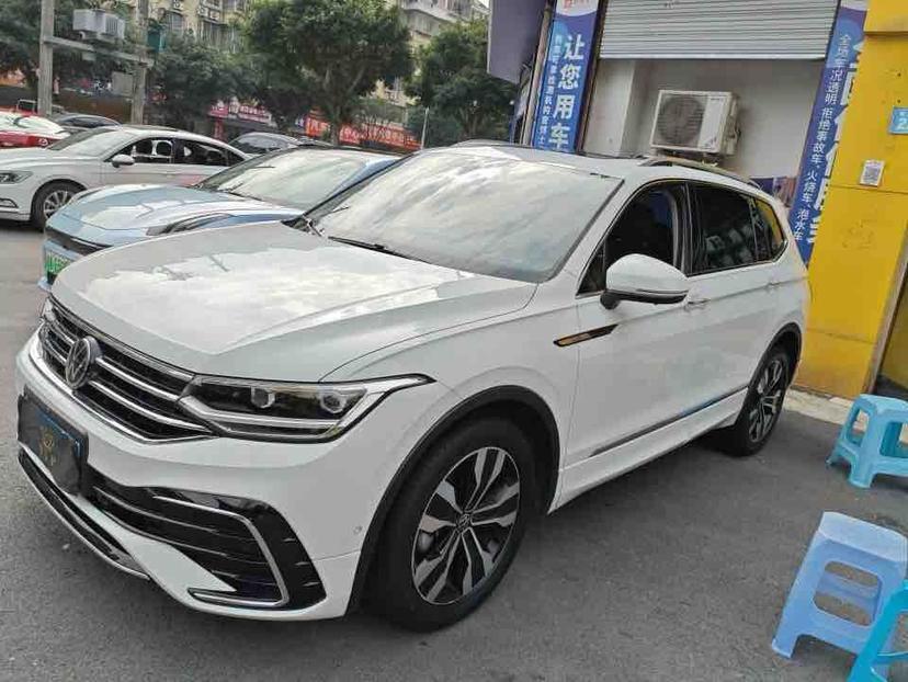 Volkswagen Tiguan L