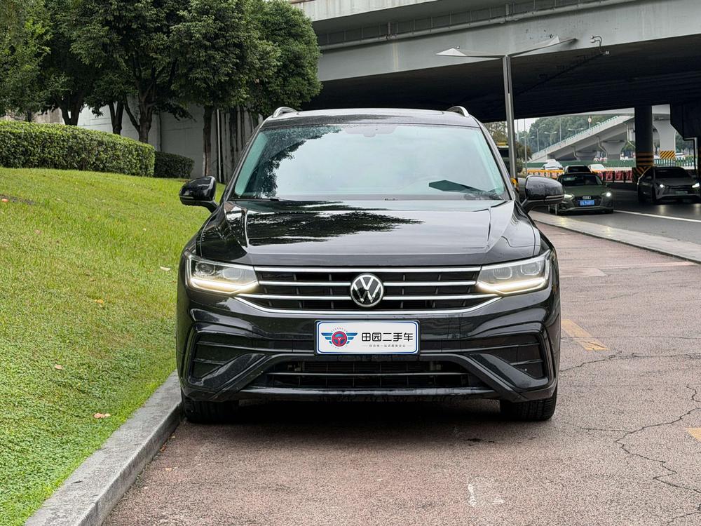 Volkswagen Tiguan L