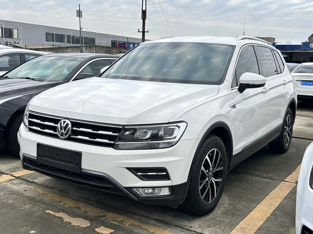 Volkswagen Tiguan L