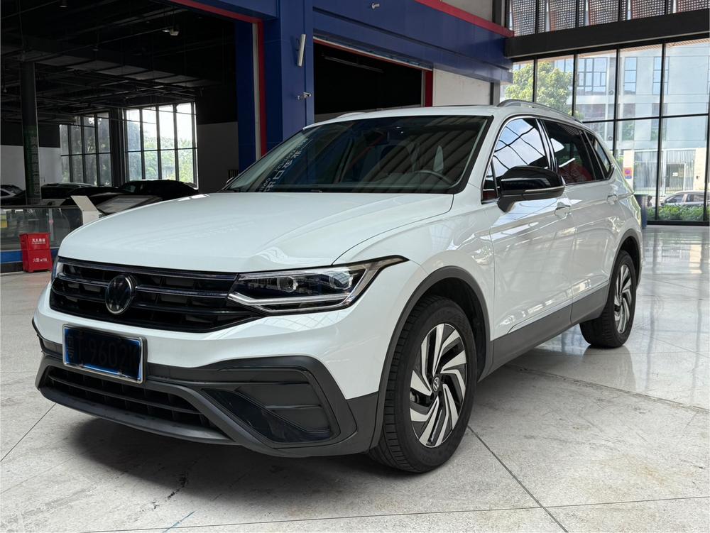 Volkswagen Tiguan L