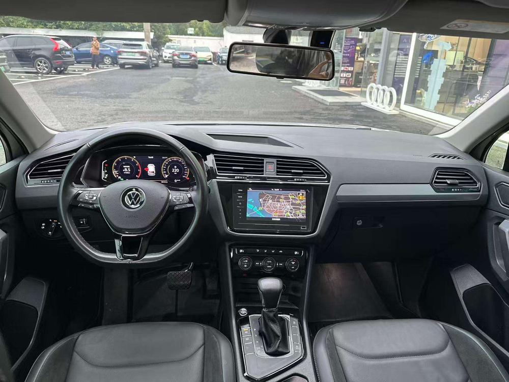 Volkswagen Tiguan L