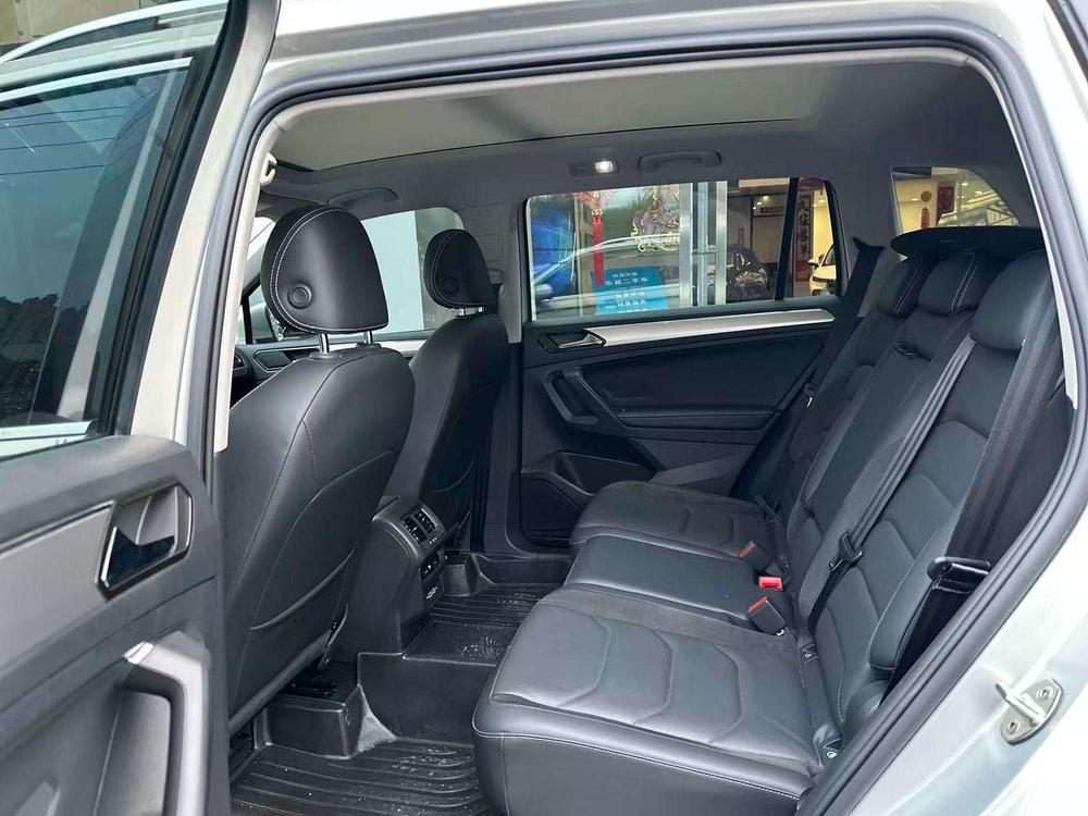 Volkswagen Tiguan L