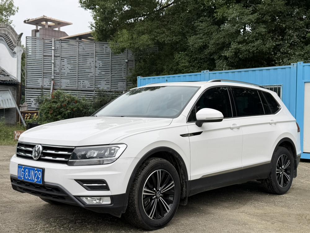 Volkswagen Tiguan L