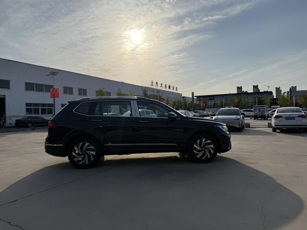 Volkswagen Tiguan L