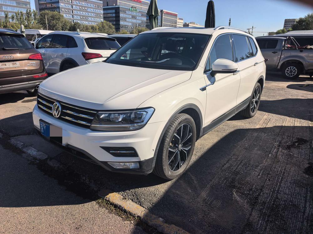 Volkswagen Tiguan L