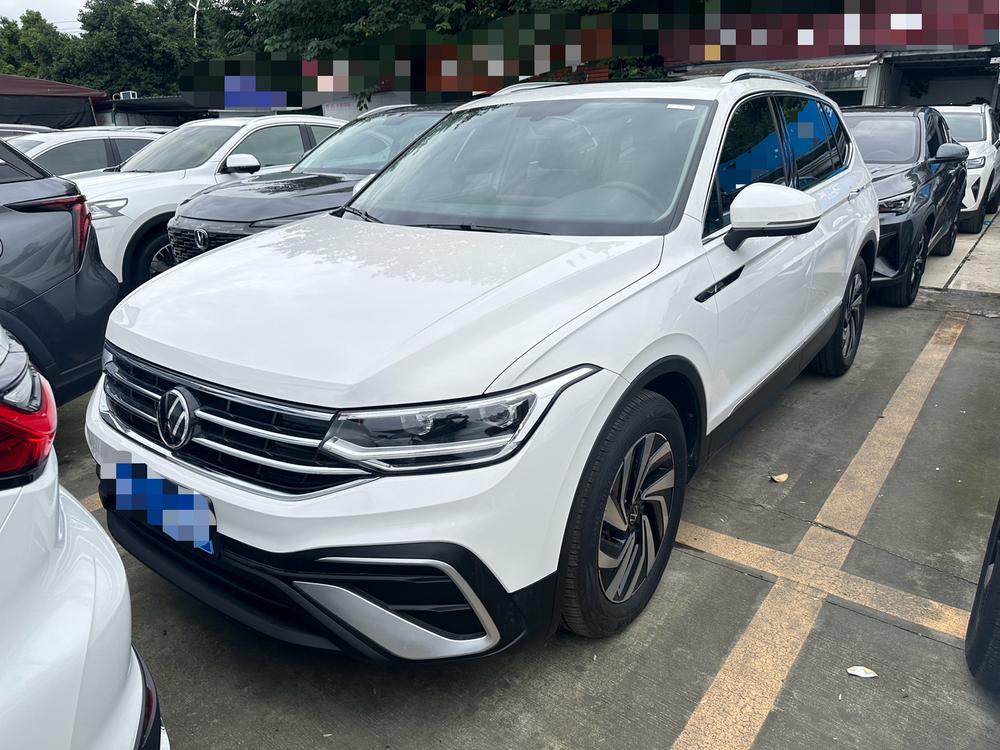 Volkswagen Tiguan L