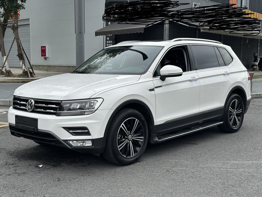 Volkswagen Tiguan L