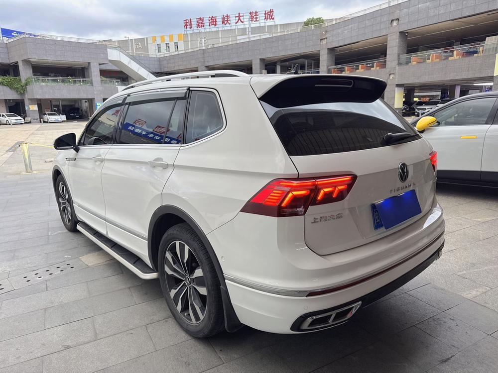 Volkswagen Tiguan L