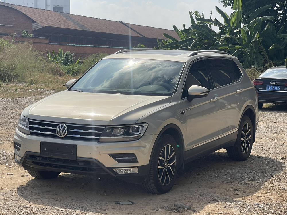Volkswagen Tiguan L