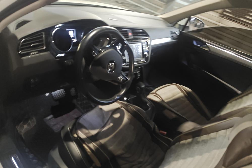 Volkswagen Tiguan L