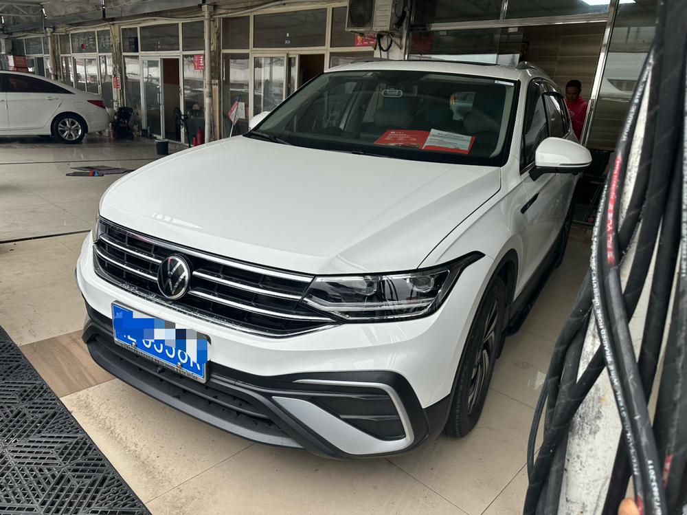 Volkswagen Tiguan L