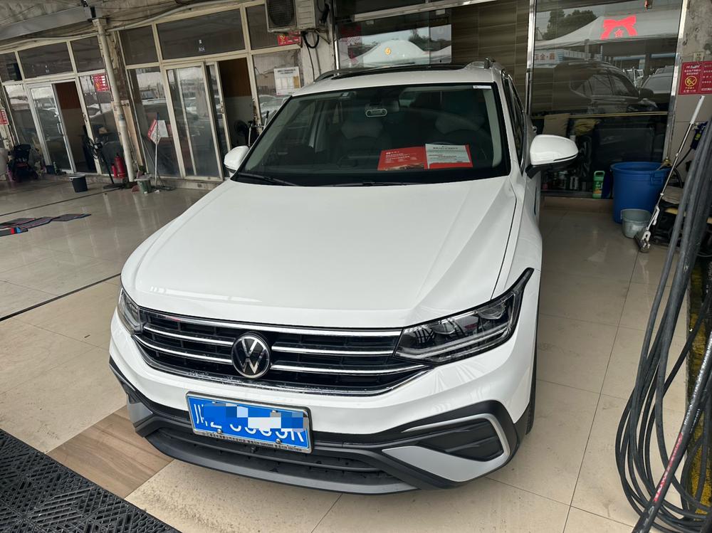 Volkswagen Tiguan L