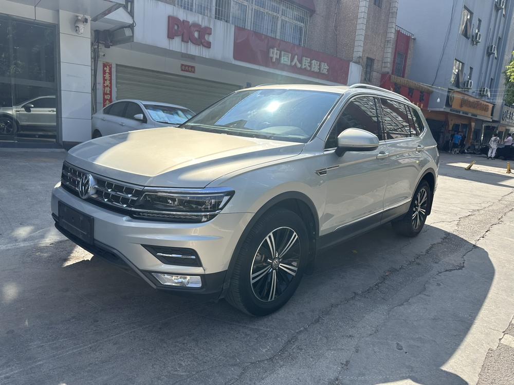 Volkswagen Tiguan L