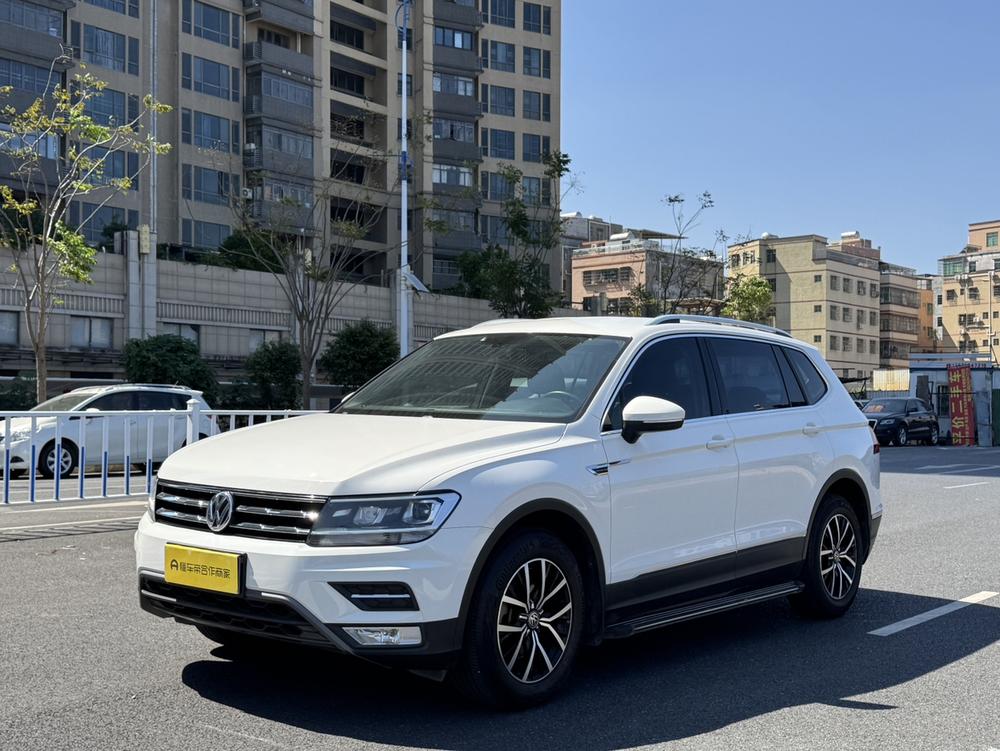 Volkswagen Tiguan L