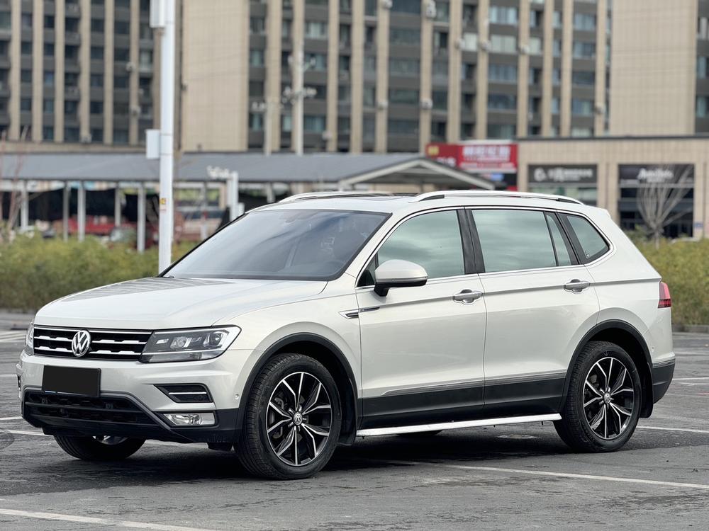 Volkswagen Tiguan L