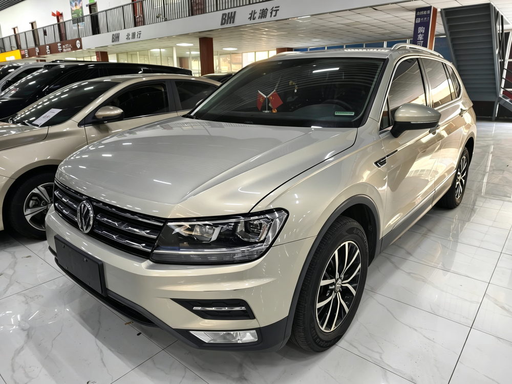 Volkswagen Tiguan L