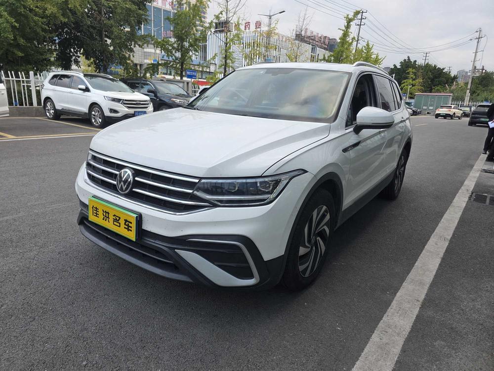Volkswagen Tiguan L
