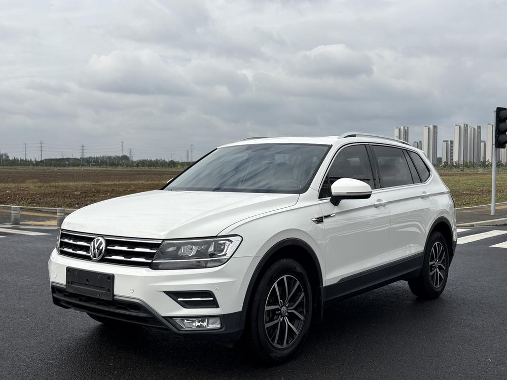 Volkswagen Tiguan L