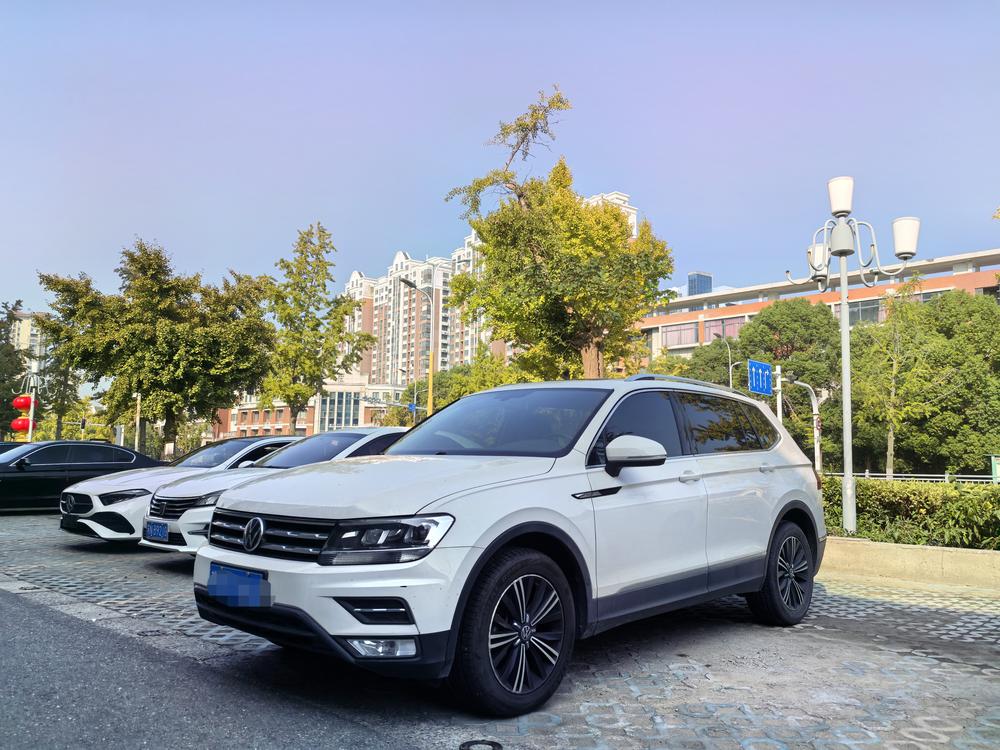 Volkswagen Tiguan L