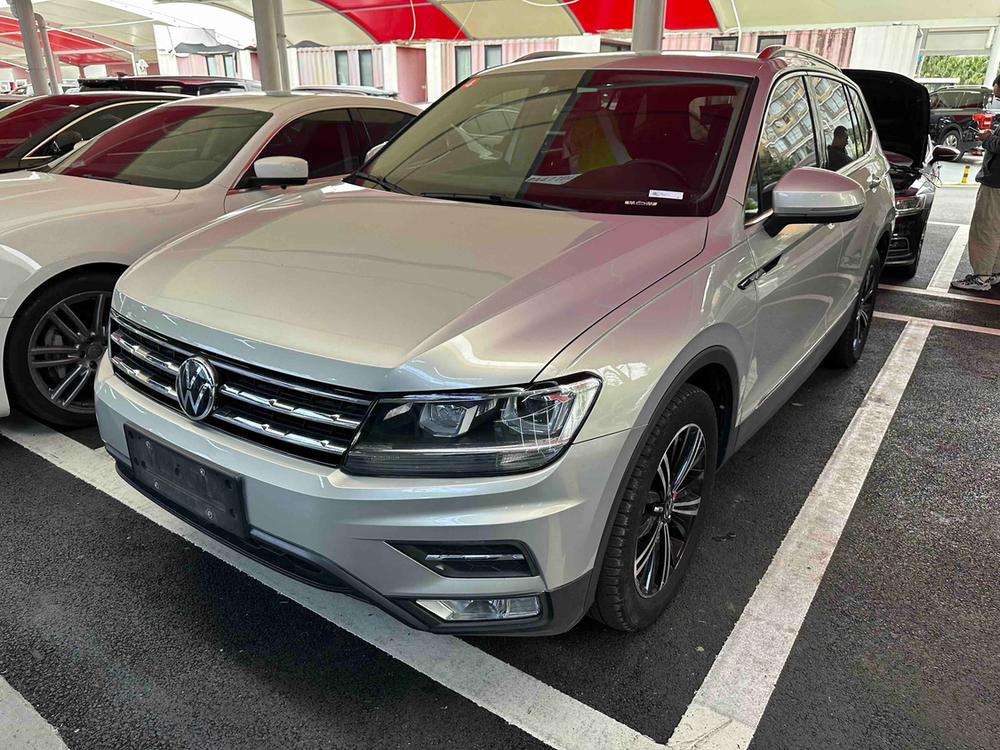 Volkswagen Tiguan L