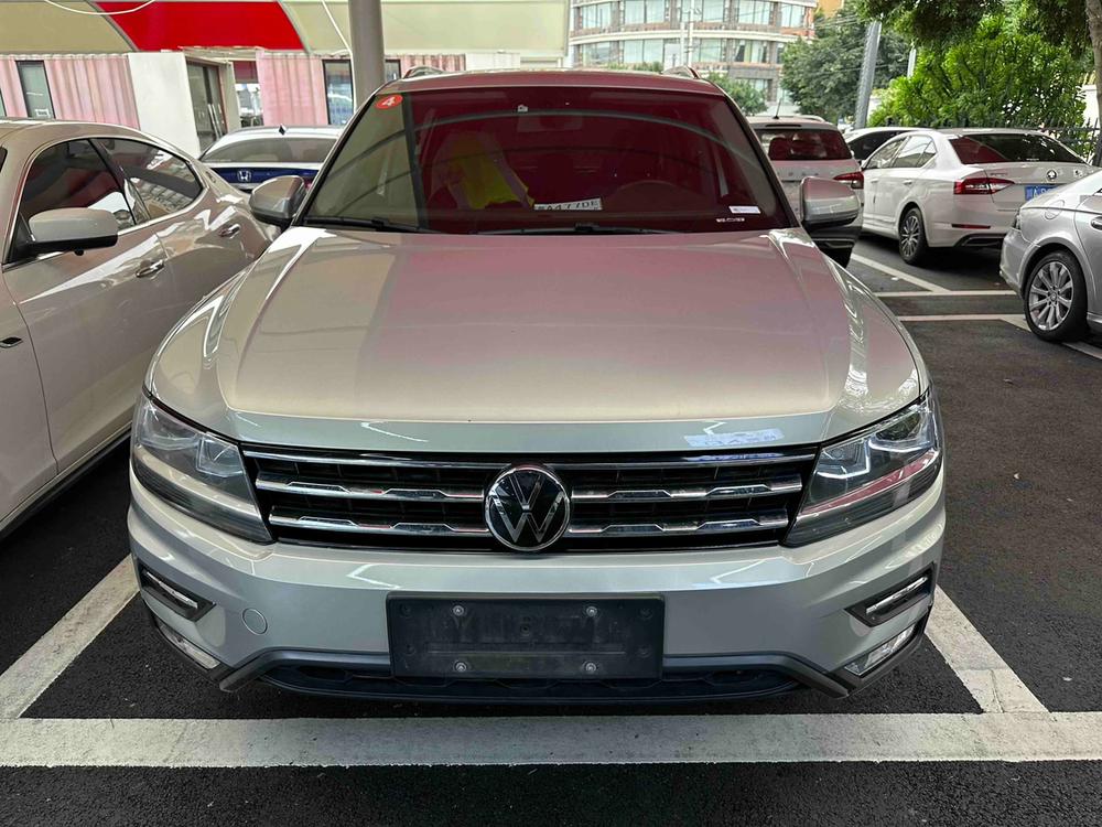 Volkswagen Tiguan L