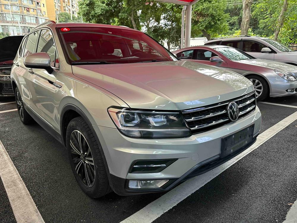 Volkswagen Tiguan L