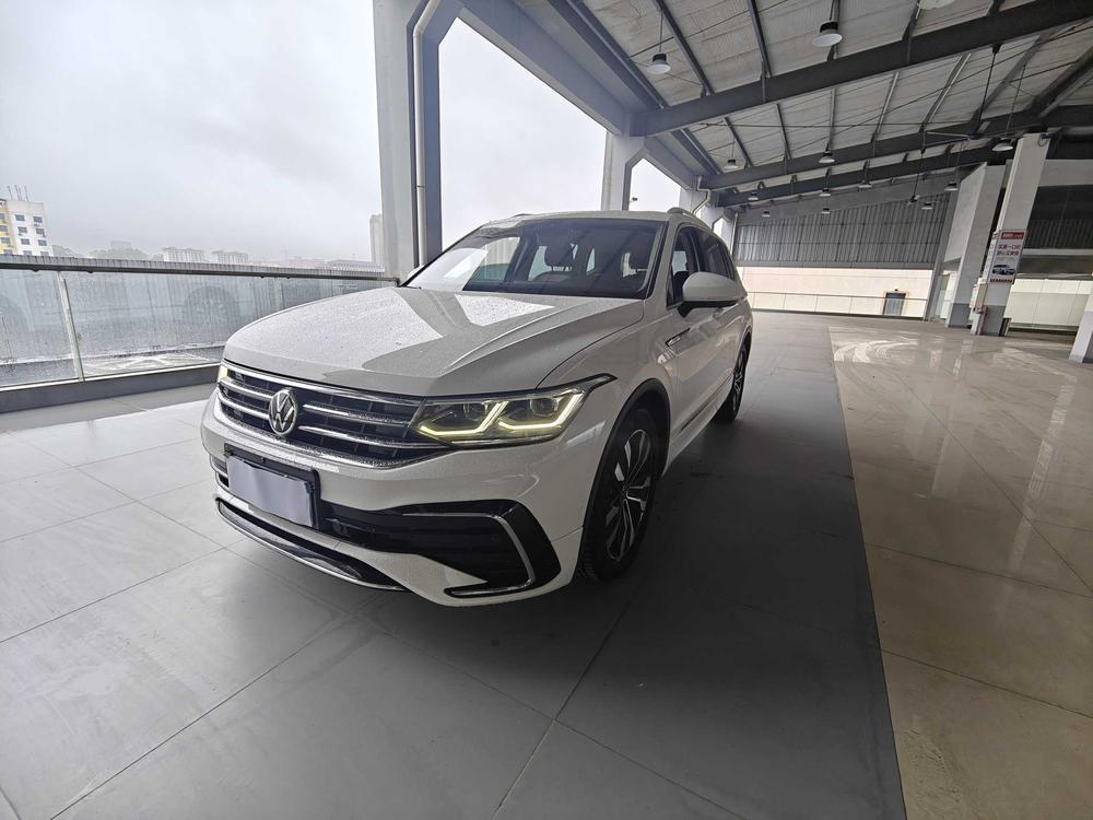Volkswagen Tiguan L