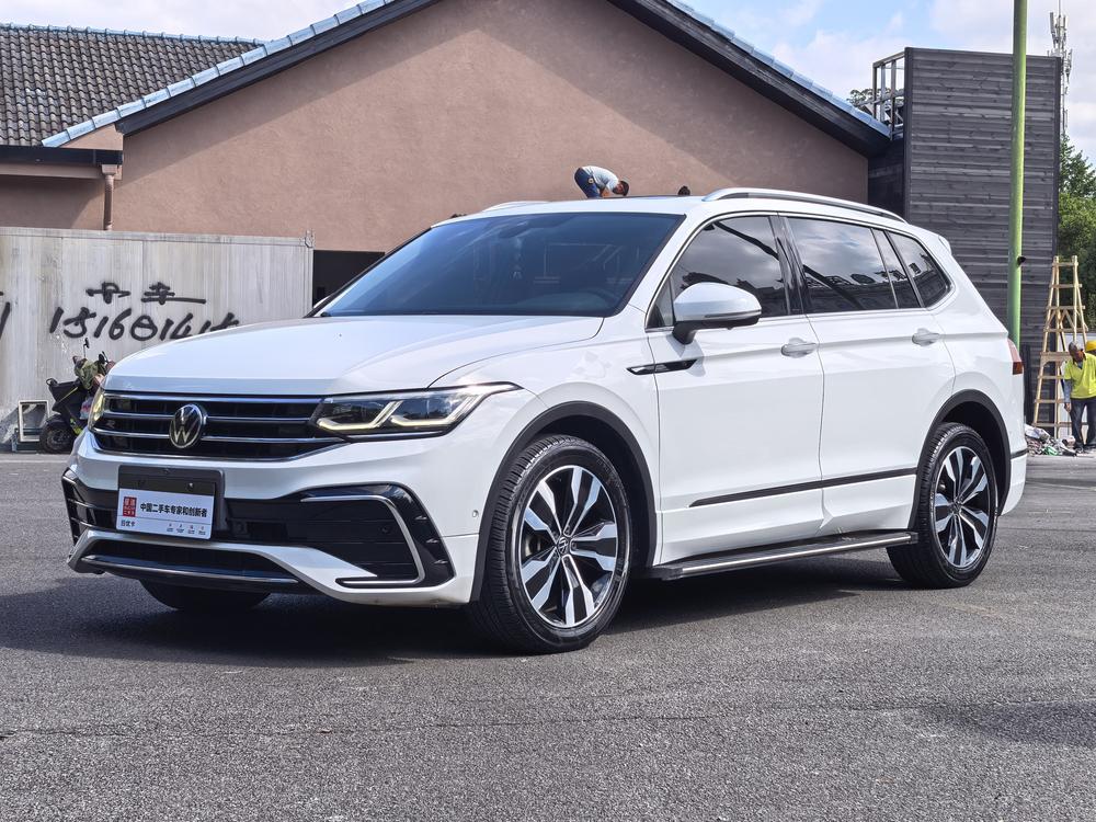 Volkswagen Tiguan L