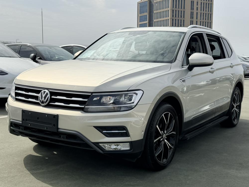Volkswagen Tiguan L