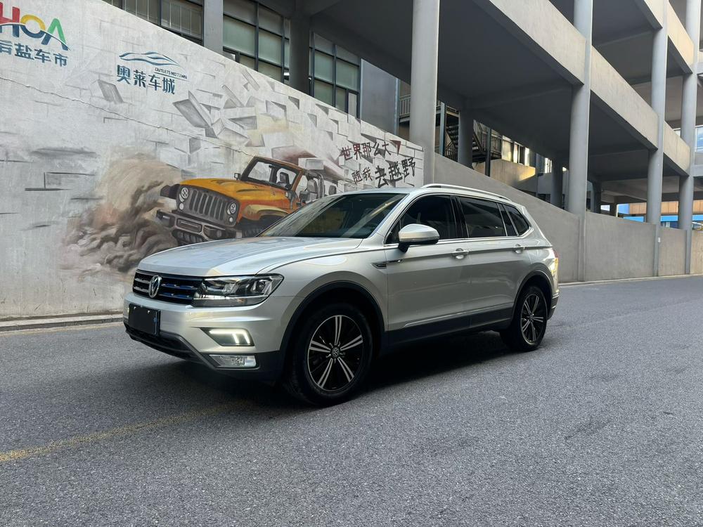 Volkswagen Tiguan L