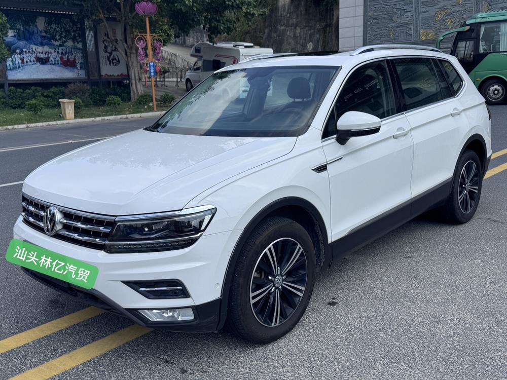 Volkswagen Tiguan L
