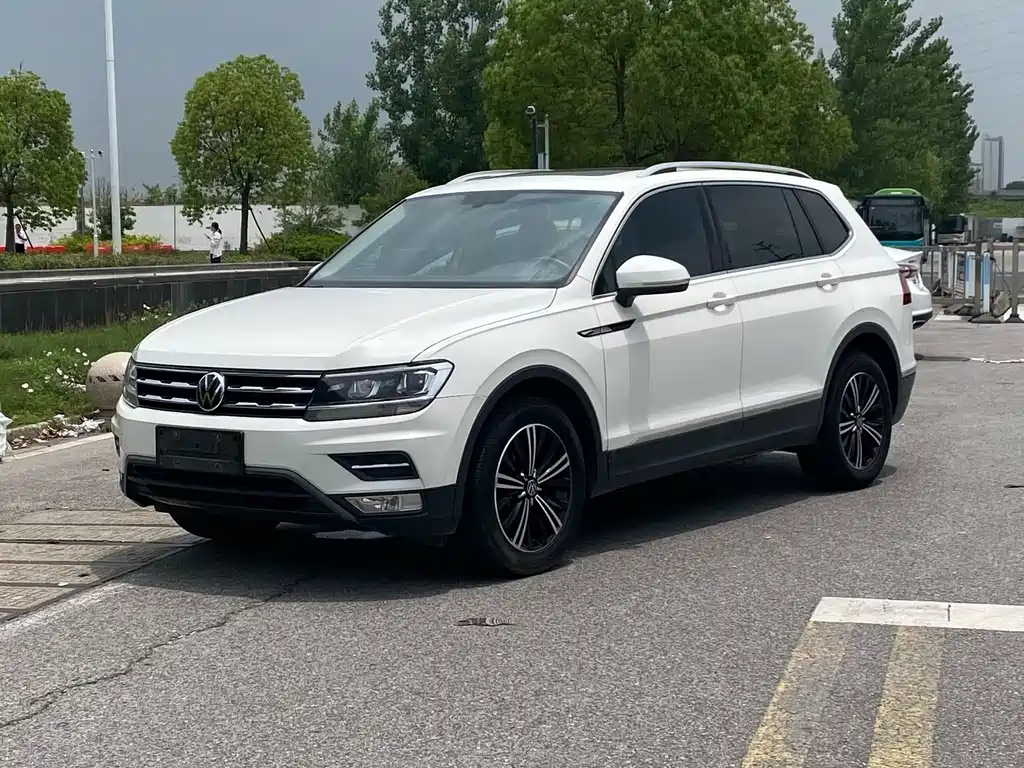 Volkswagen Tiguan L