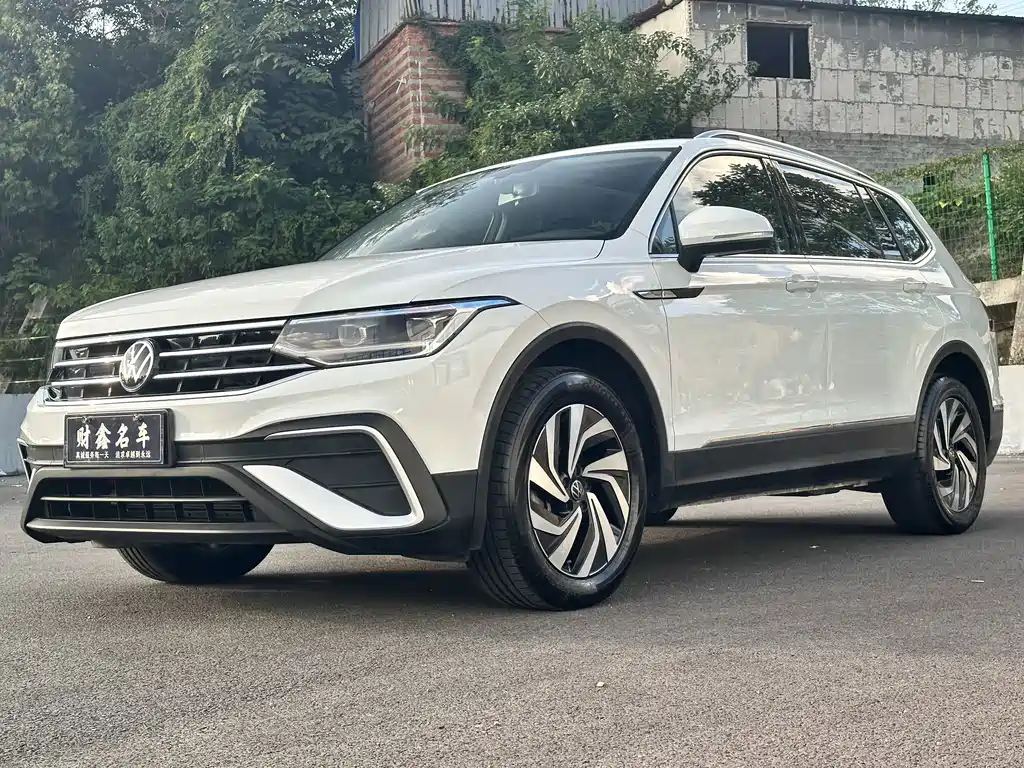 Volkswagen Tiguan L
