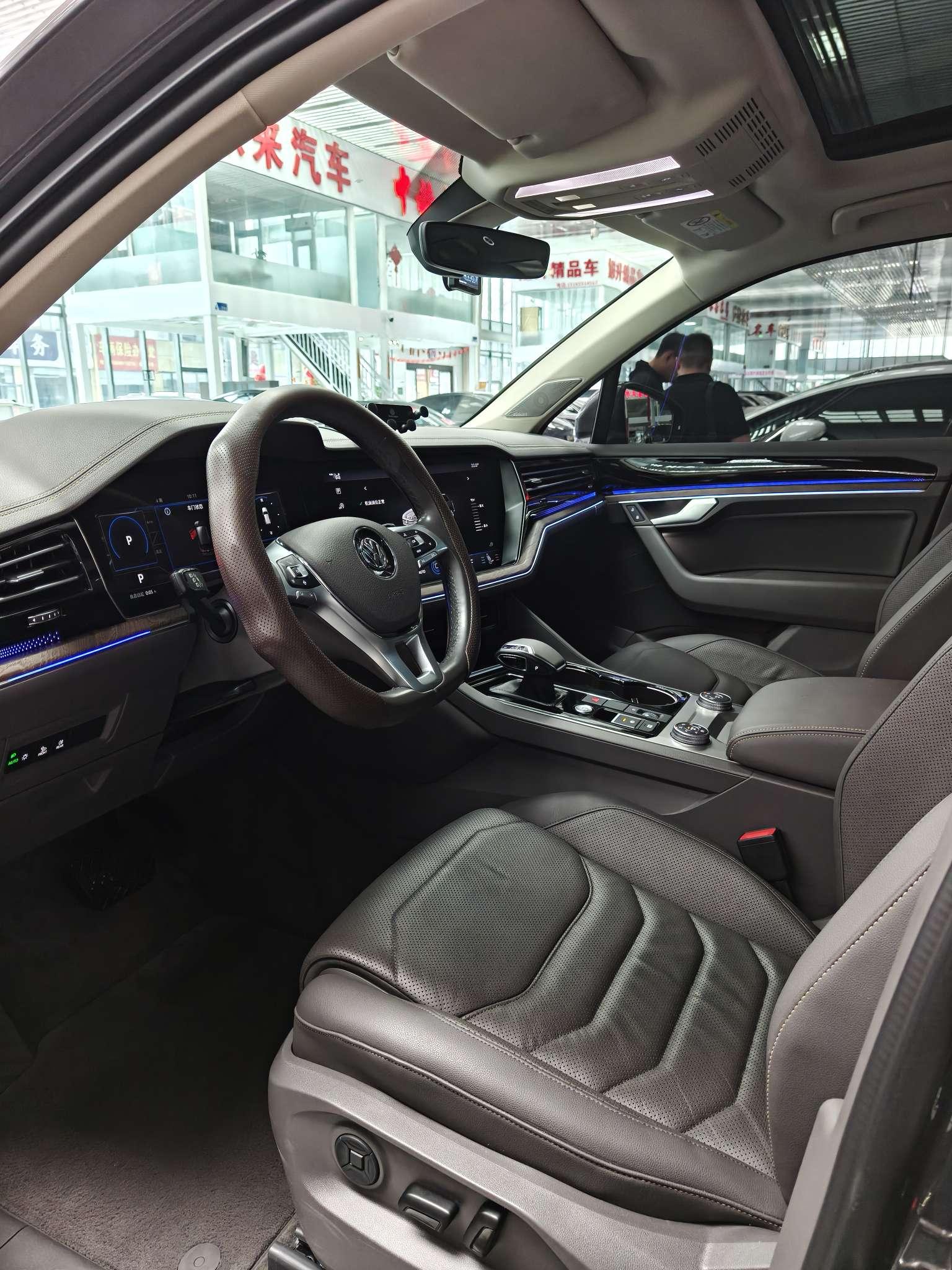 Volkswagen Touareg