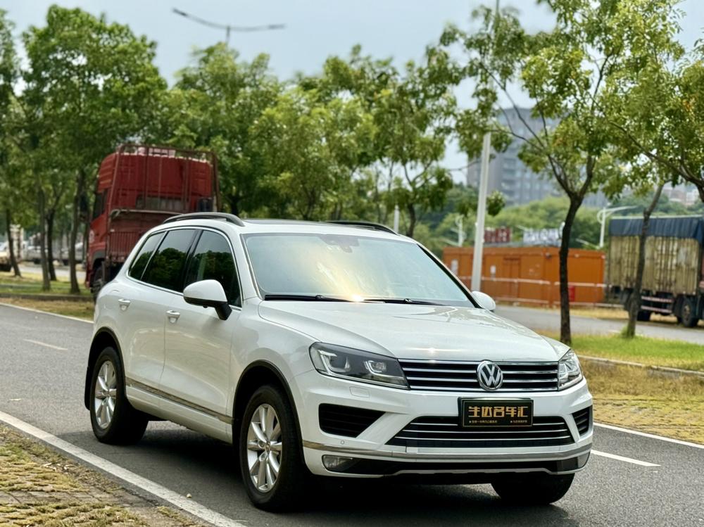 Volkswagen Touareg