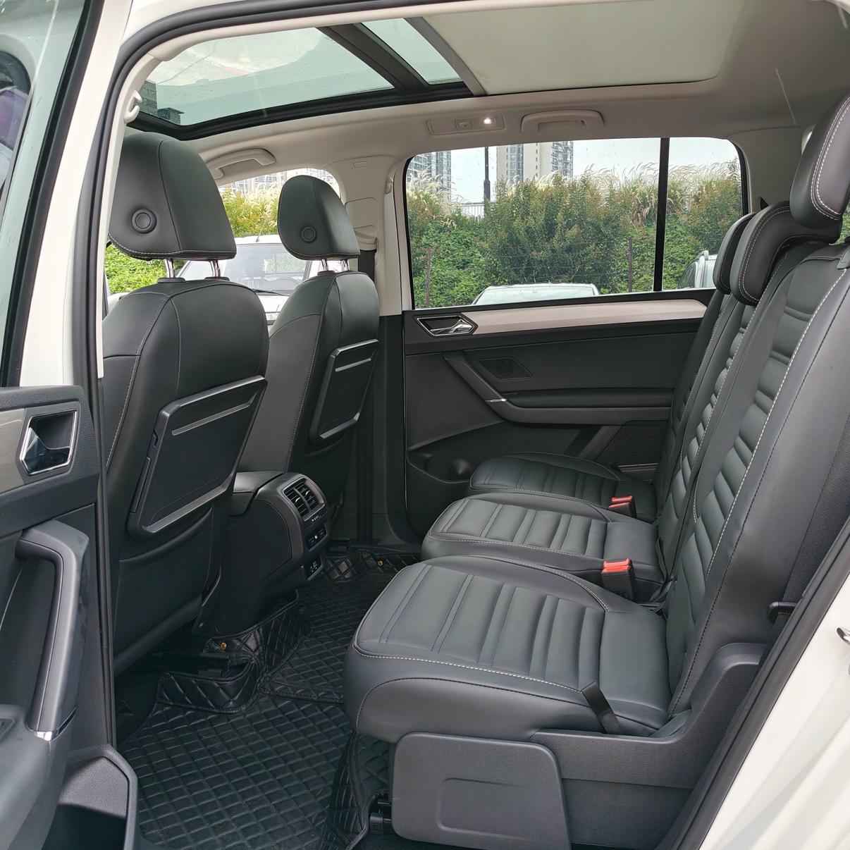 Volkswagen Touran L