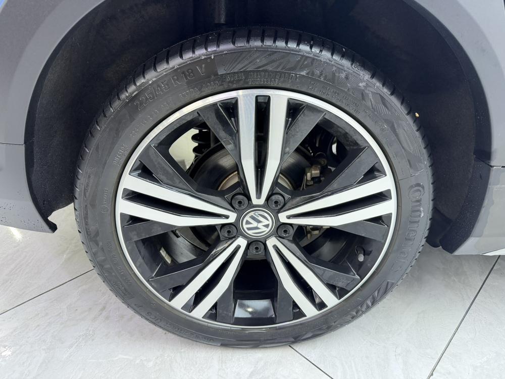 Volkswagen Touran L