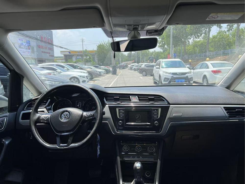 Volkswagen Touran L