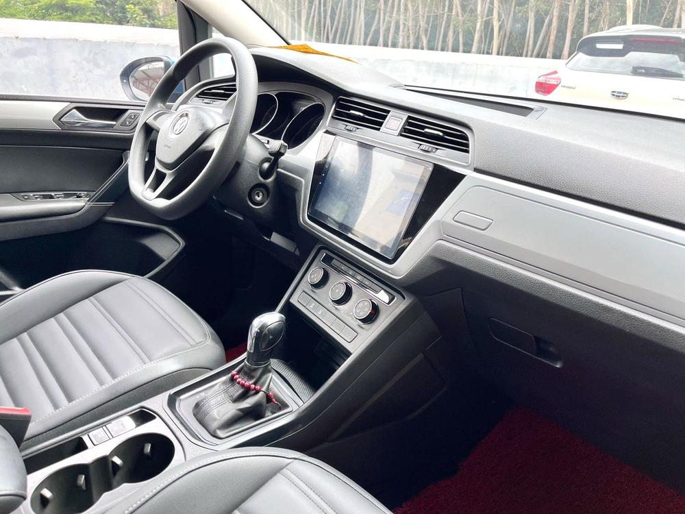 Volkswagen Touran L