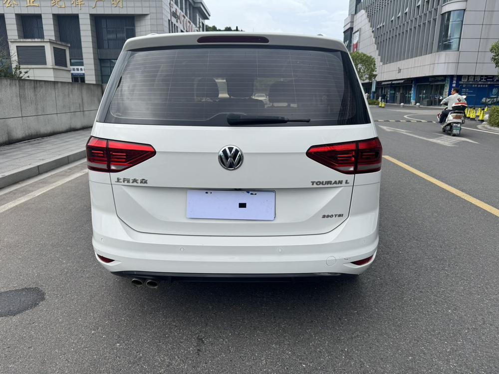 Volkswagen Touran L