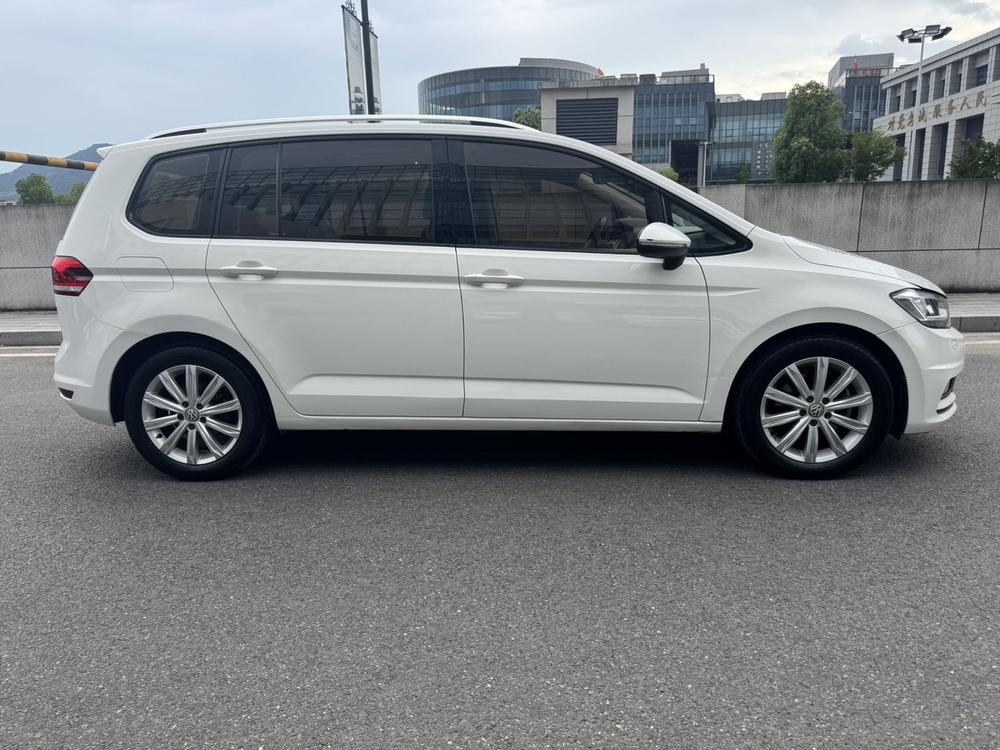 Volkswagen Touran L